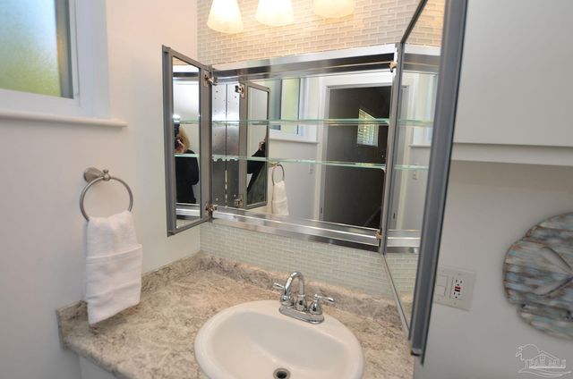 7310 W Jackson St, Pensacola, FL 32506