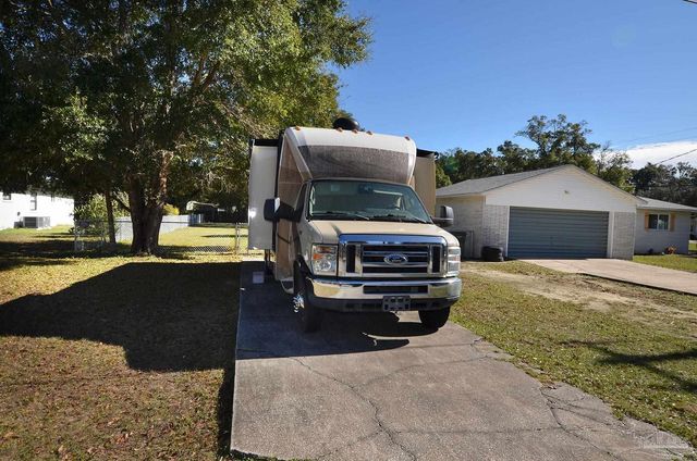 7310 W Jackson St, Pensacola, FL 32506