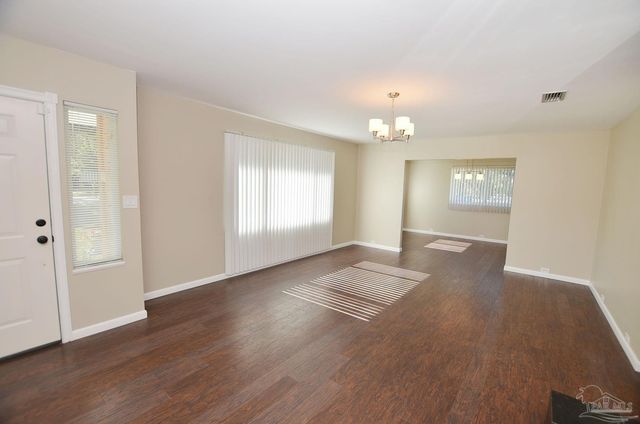 7310 W Jackson St, Pensacola, FL 32506