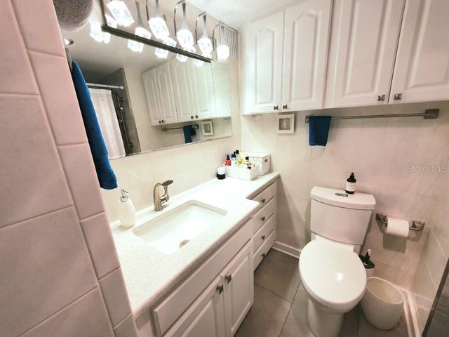 31 ISLAND WAY 303, Clearwater Beach, FL 33767