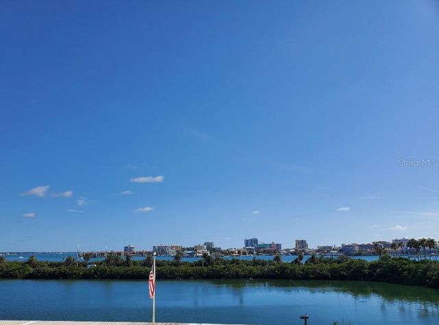 31 ISLAND WAY 303, Clearwater Beach, FL 33767