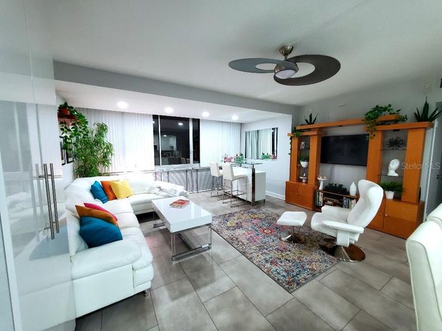 31 ISLAND WAY 303, Clearwater Beach, FL 33767