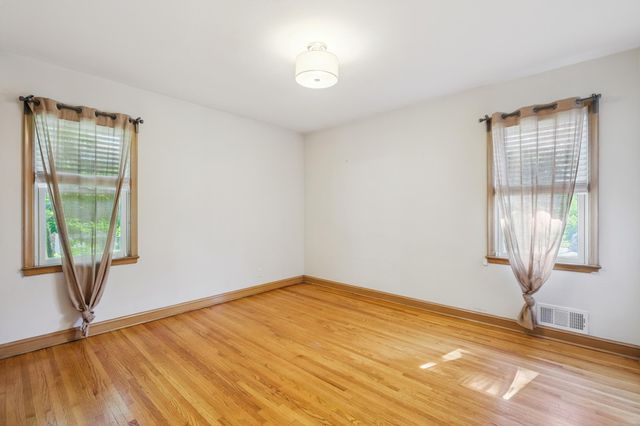 3355 Central Avenue NE, Minneapolis, MN 55418