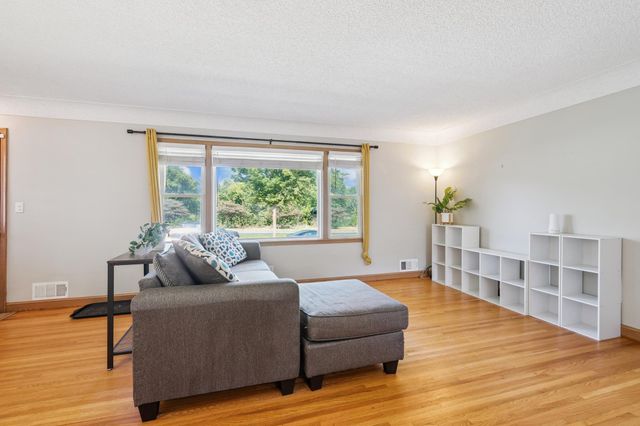 3355 Central Avenue NE, Minneapolis, MN 55418
