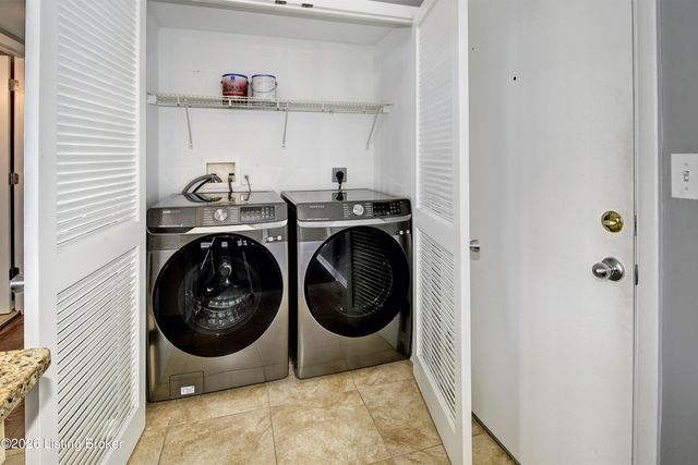 2745 Grinstead Dr APT 208, Louisville, KY 40206