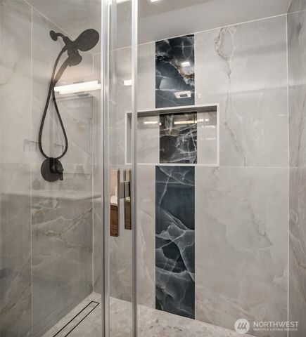 2027 219th Lane SE, Sammamish, WA 98075