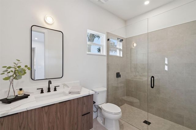 455 SKYFIELD COURT, Lady Lake, FL 32159