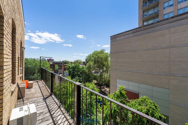 609 S 9th Street 8, Minneapolis, MN 55404