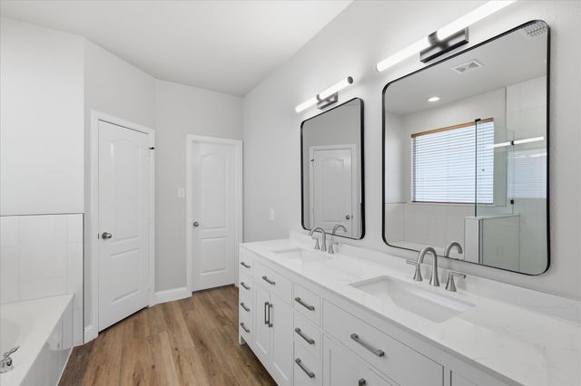 1581 Meadows Avenue, Lantana, TX 76226