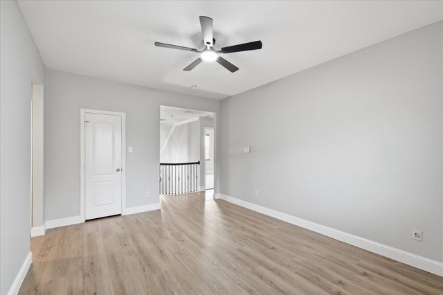 1581 Meadows Avenue, Lantana, TX 76226