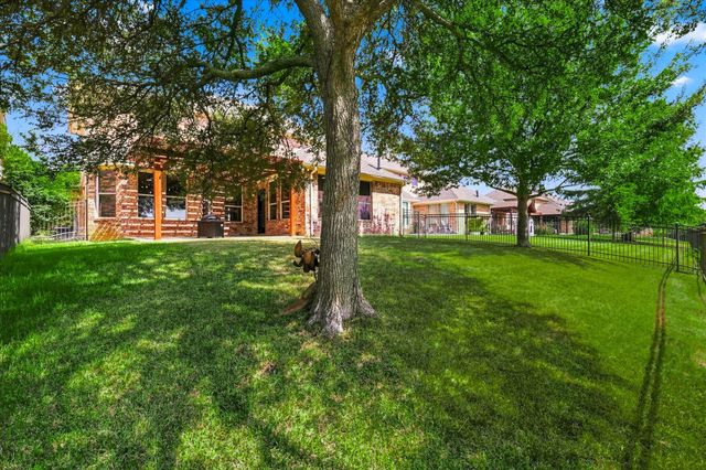 1581 Meadows Avenue, Lantana, TX 76226