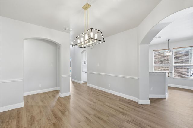 1581 Meadows Avenue, Lantana, TX 76226