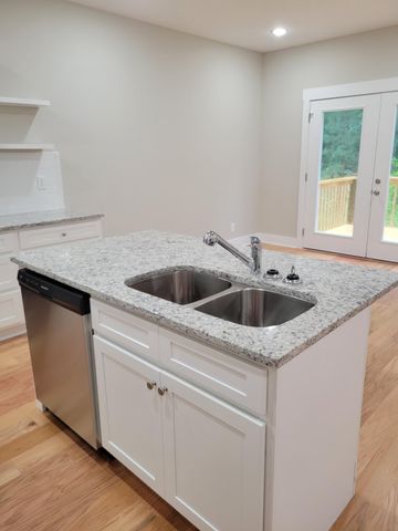 8476 Old Cleveland Pike, Ooltewah, TN 37363