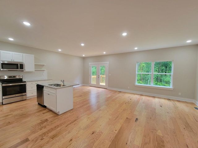 8476 Old Cleveland Pike, Ooltewah, TN 37363