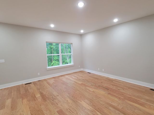 8476 Old Cleveland Pike, Ooltewah, TN 37363