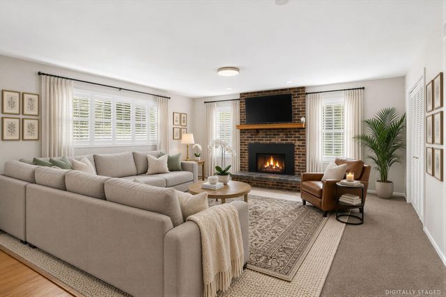 1319 N Columbine Drive, Mount Prospect, IL 60056