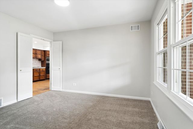 1319 N Columbine Drive, Mount Prospect, IL 60056
