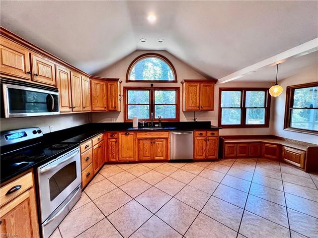 5001 Bellamy Manor DR, Virginia Beach, VA 23464