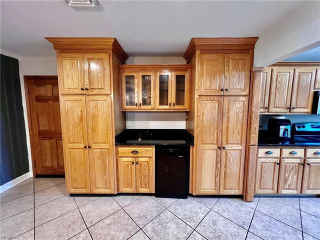 5001 Bellamy Manor DR, Virginia Beach, VA 23464