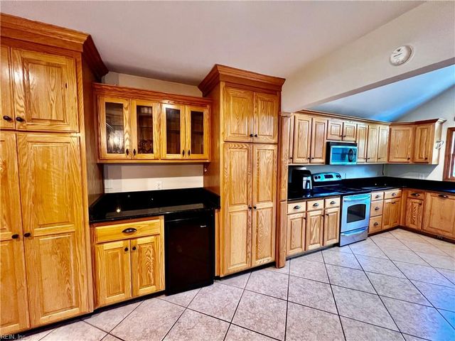 5001 Bellamy Manor DR, Virginia Beach, VA 23464