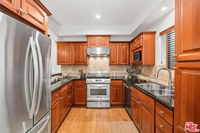 1511 Camden Avenue 103, Los Angeles, CA 90025