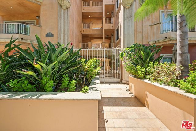 1511 Camden Avenue 103, Los Angeles, CA 90025