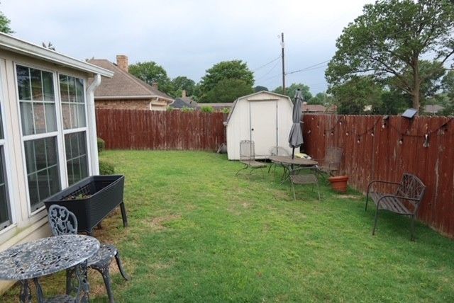 3035 Briarwood Drive, Paris, TX 75460