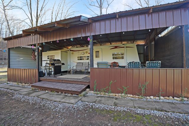 108 Forrest Ln, Stewart, TN 37175
