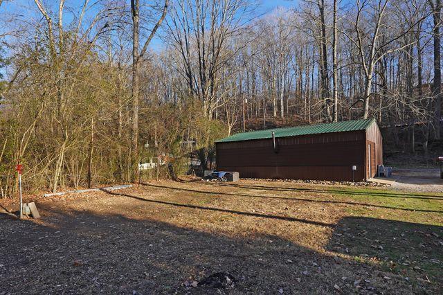 108 Forrest Ln, Stewart, TN 37175