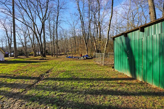 108 Forrest Ln, Stewart, TN 37175