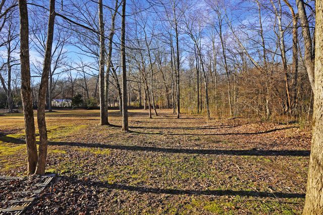 108 Forrest Ln, Stewart, TN 37175