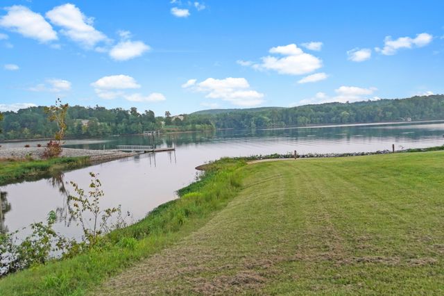 108 Forrest Ln, Stewart, TN 37175