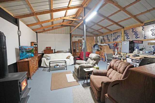 108 Forrest Ln, Stewart, TN 37175