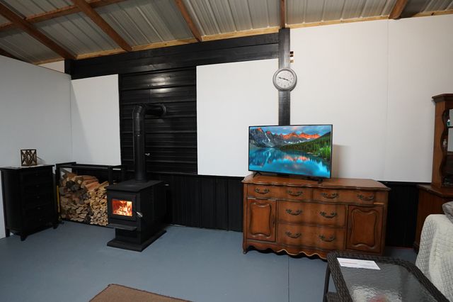 108 Forrest Ln, Stewart, TN 37175