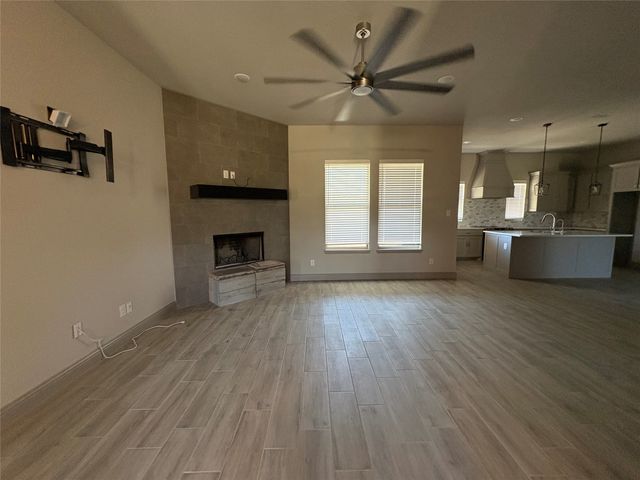 100 Aslan Road, Poolville, TX 76487