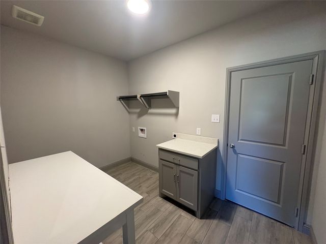 100 Aslan Road, Poolville, TX 76487