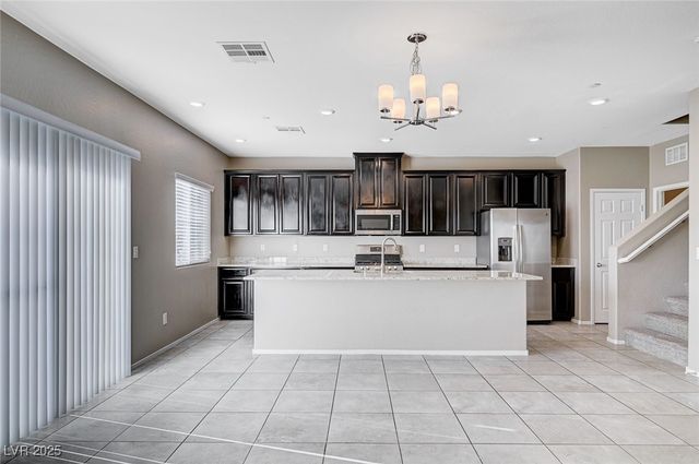 2585 Amazing Meadows Avenue 1006, North Las Vegas, NV 89031