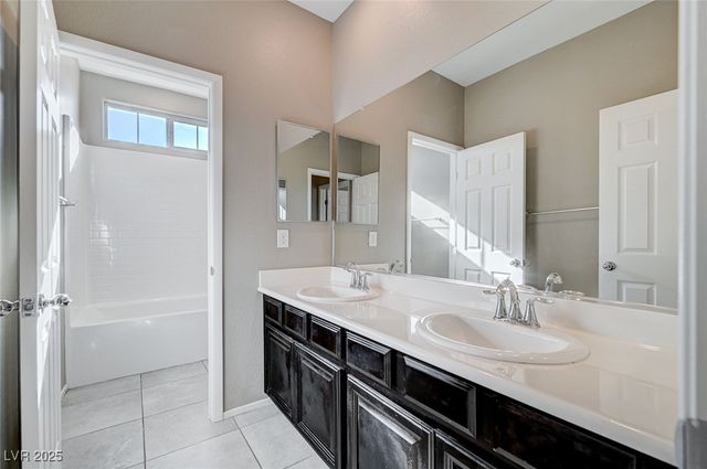 2585 Amazing Meadows Avenue 1006, North Las Vegas, NV 89031