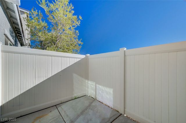 2585 Amazing Meadows Avenue 1006, North Las Vegas, NV 89031