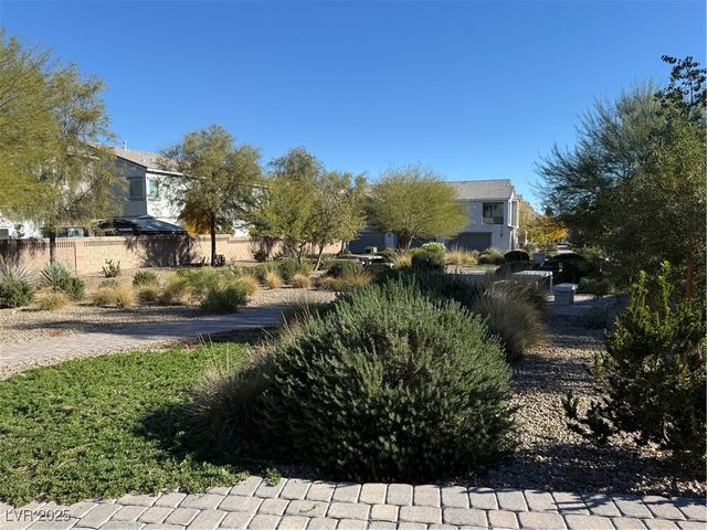 2585 Amazing Meadows Avenue 1006, North Las Vegas, NV 89031