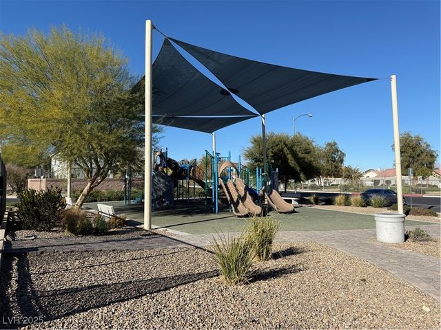 2585 Amazing Meadows Avenue 1006, North Las Vegas, NV 89031