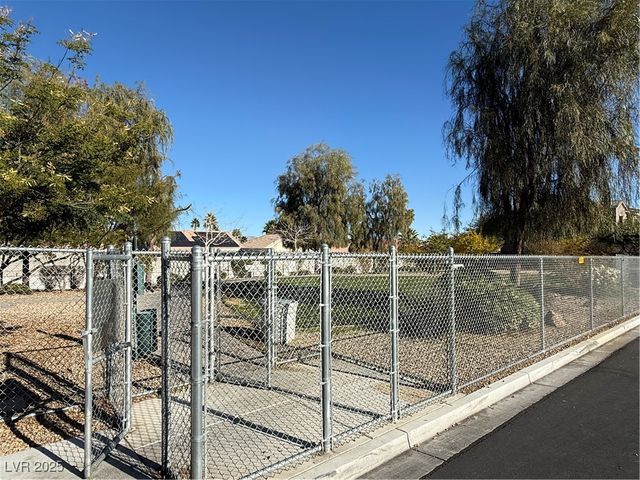 2585 Amazing Meadows Avenue 1006, North Las Vegas, NV 89031