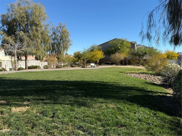 2585 Amazing Meadows Avenue 1006, North Las Vegas, NV 89031