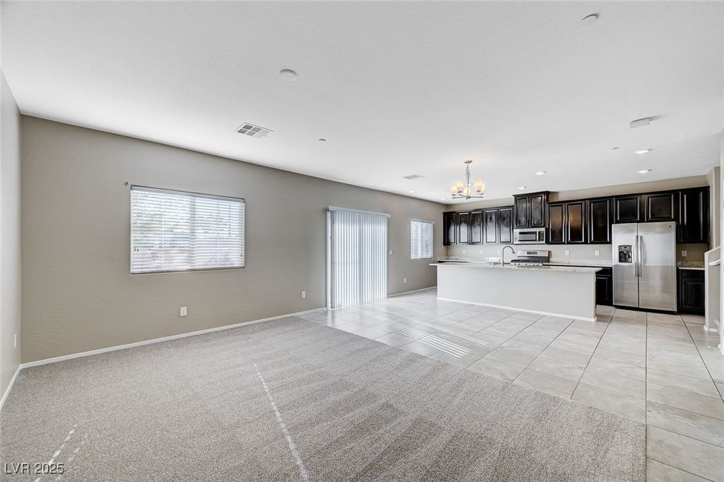 2585 Amazing Meadows Avenue 1006, North Las Vegas, NV 89031