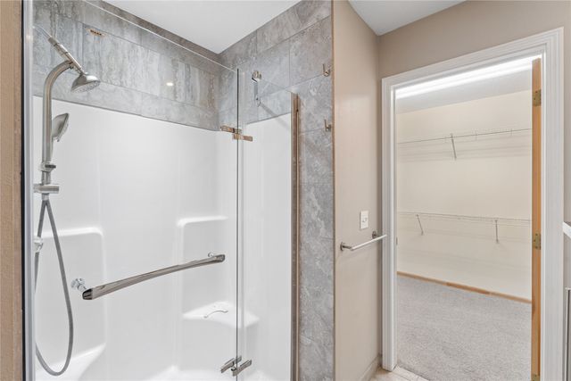 1431 Dover Bay Drive, Clive, IA 50325