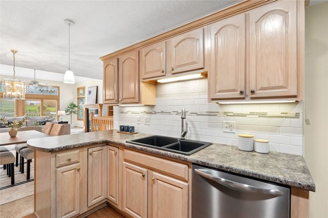 1431 Dover Bay Drive, Clive, IA 50325