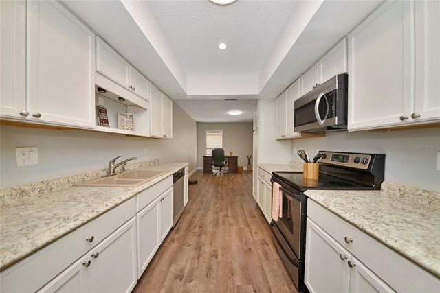 4689 OAK FOREST DRIVE E 1, Sarasota, FL 34231