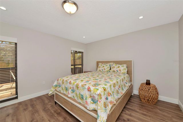 4689 OAK FOREST DRIVE E 1, Sarasota, FL 34231