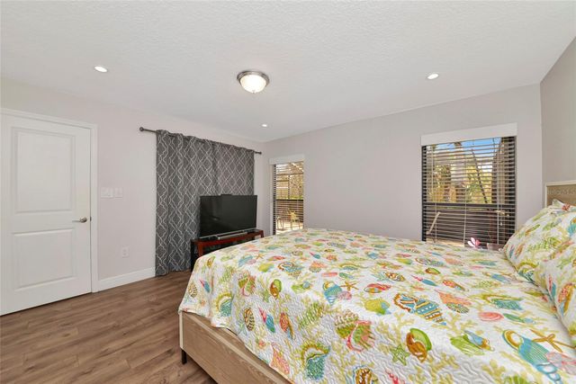 4689 OAK FOREST DRIVE E 1, Sarasota, FL 34231