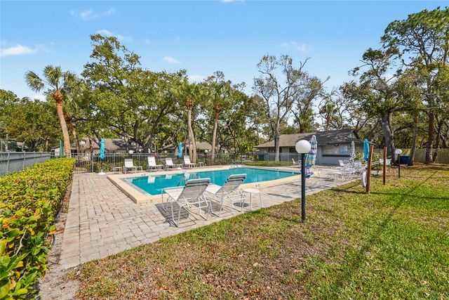 4689 OAK FOREST DRIVE E 1, Sarasota, FL 34231